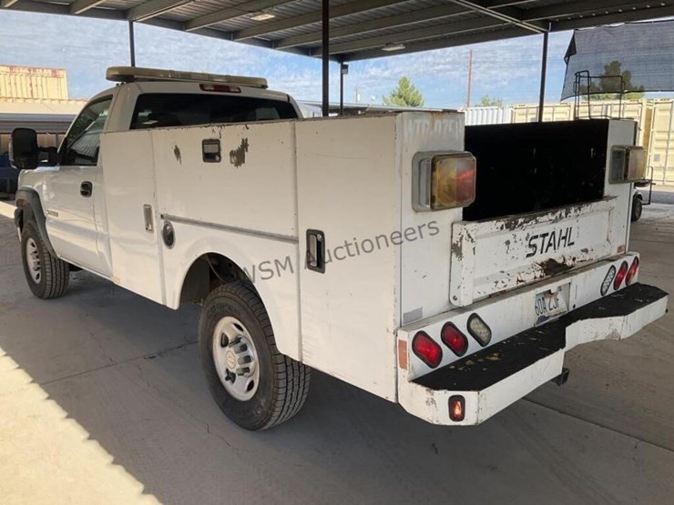 2005-chevrolet-2500hd-image-5