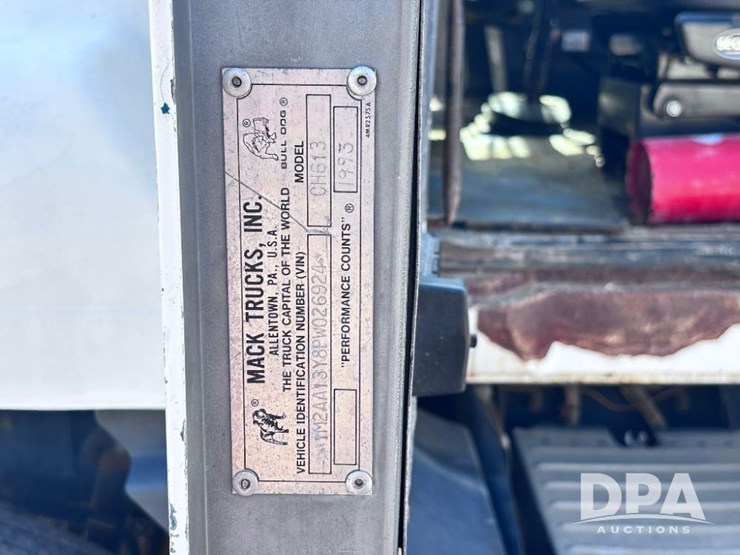 1993-mack-ch613-image-102