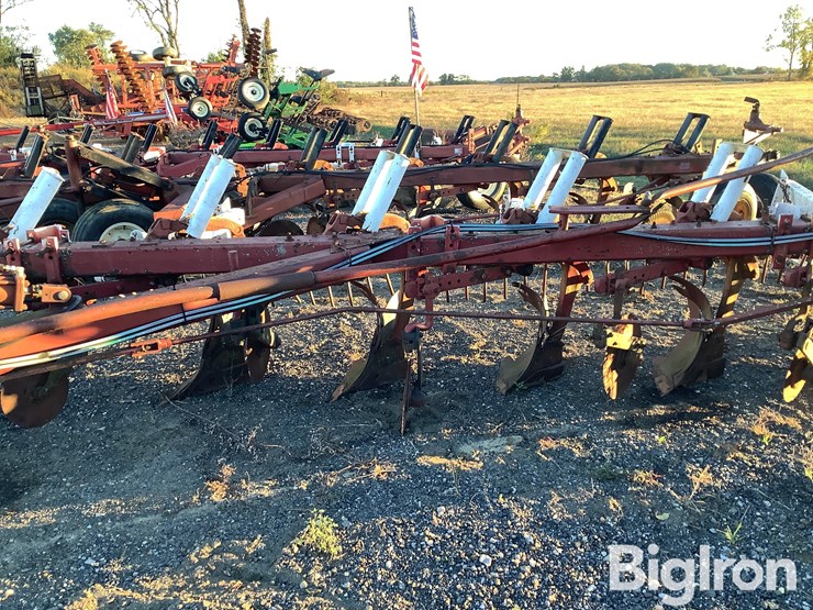 international-720-image-6