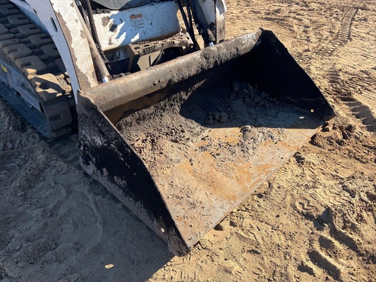 2019-bobcat-t450-image-17