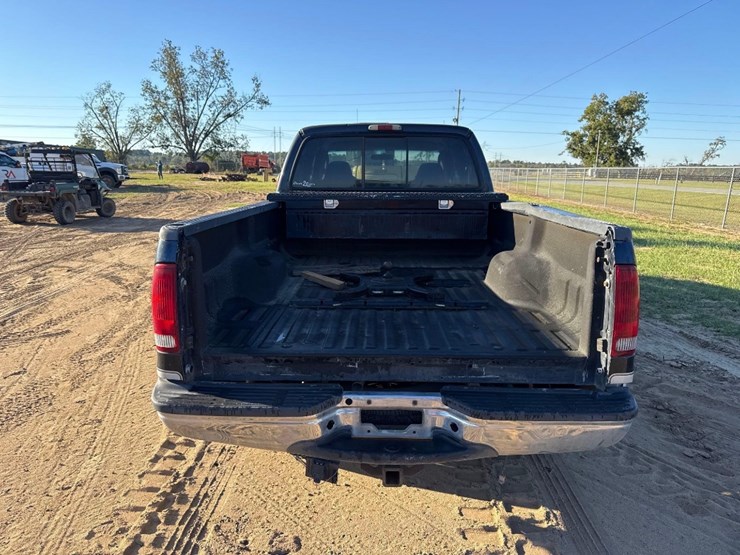 2003-ford-f350-xlt-image-3