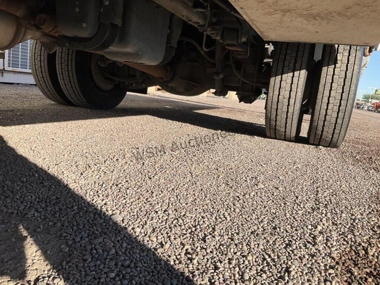 2015-ford-f550-image-30