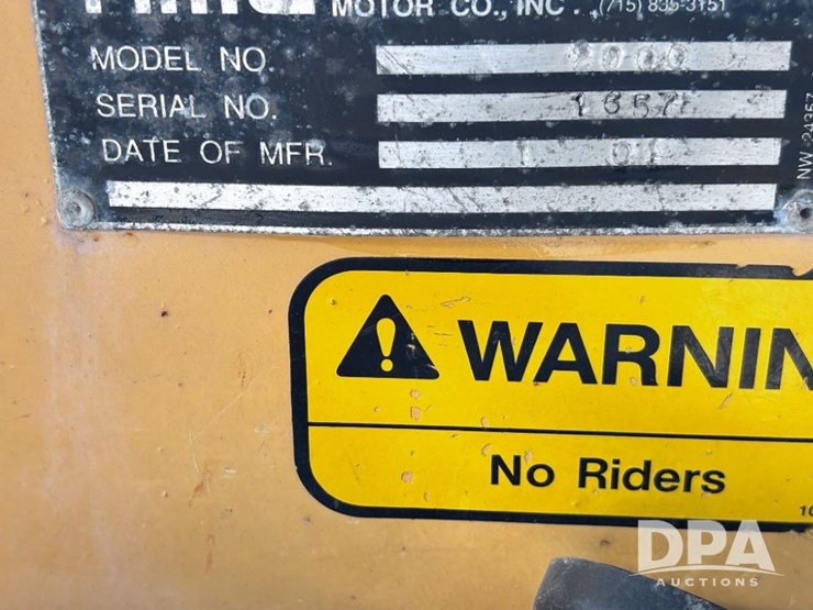 2001-swinger-2000-image-35