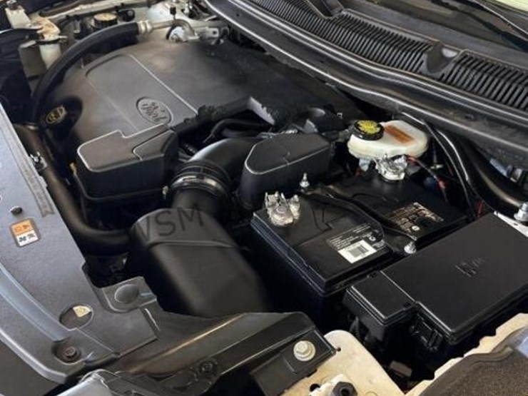 2017-ford-explorer-image-13