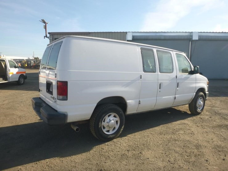 2009-ford-e250-image-3