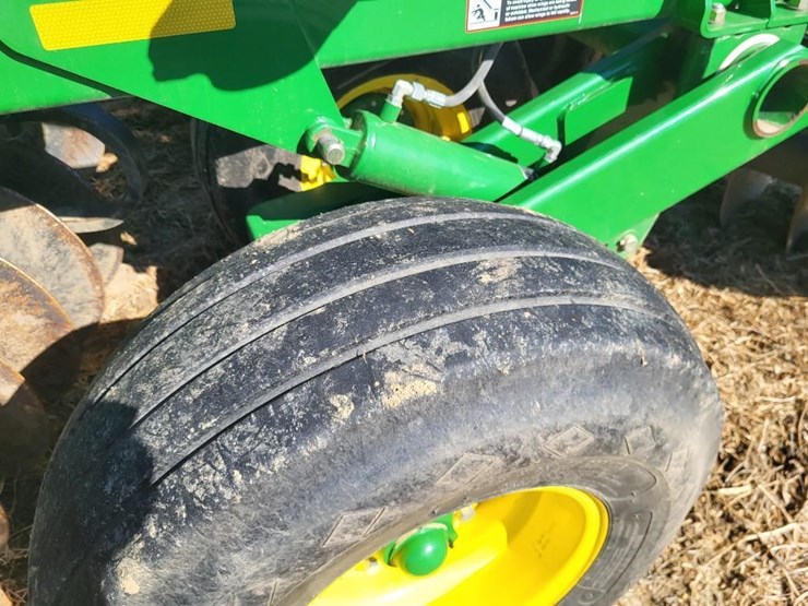 2012-john-deere-2620-image-55