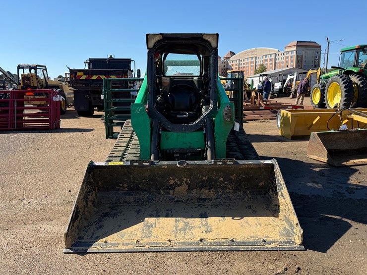 2017-bobcat-t740-image-6