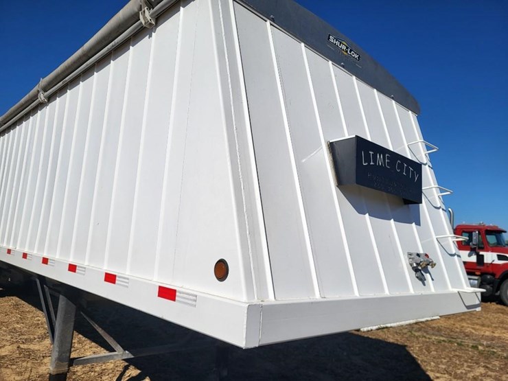 2021-lime-city-equipment-steel-tandem-axle-semi-hopper-trailer---one-owner-image-57