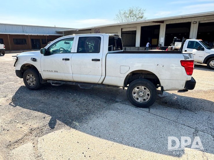 2018-nissan-titan-image-11