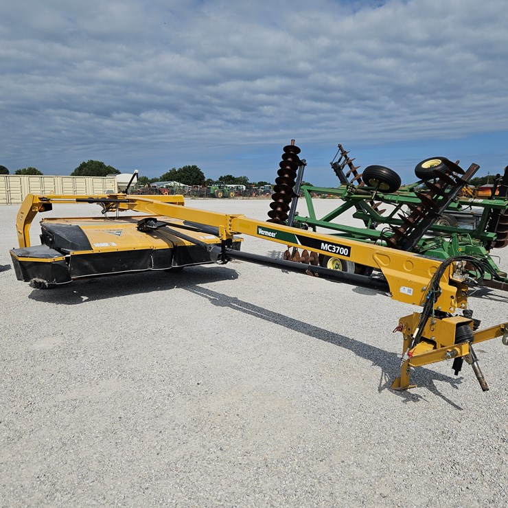 VERMEER MC3700