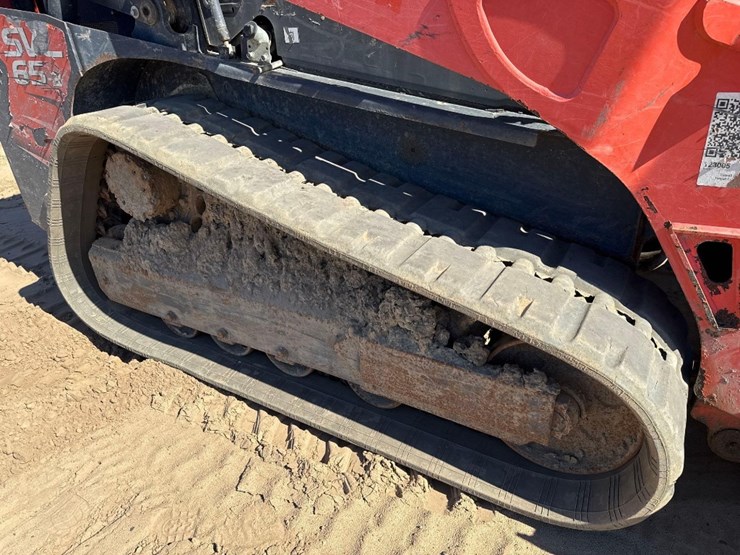 kubota-svl65-2-image-13