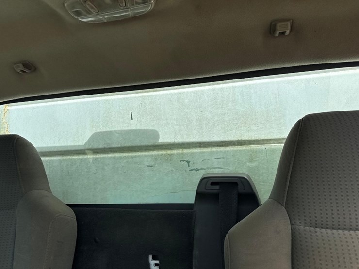 2010-ford-f550-xl-image-33