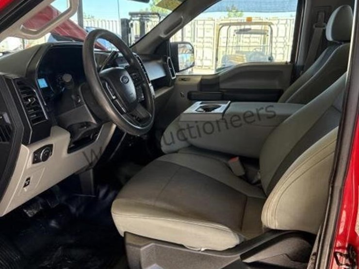 2016-ford-f150-image-21