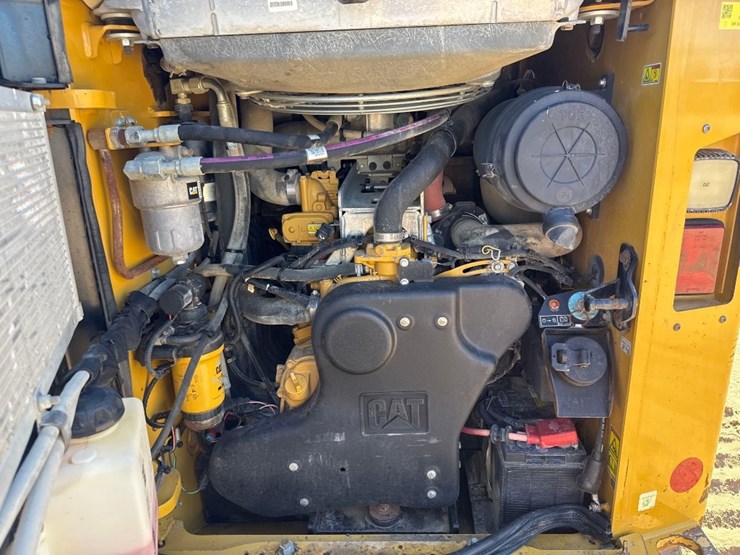 caterpillar-272d2-xhp-image-14