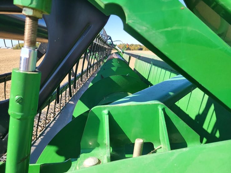 john-deere-630f-image-10