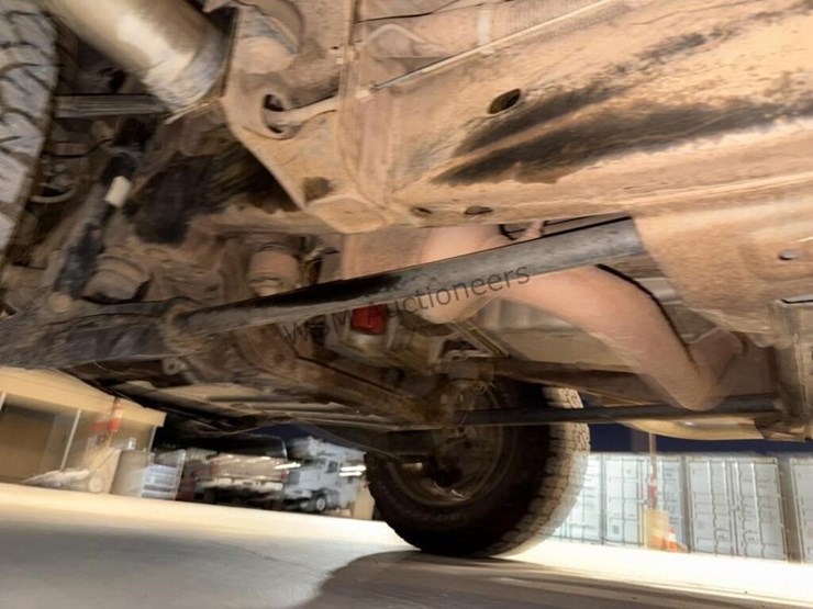 2015-chevrolet-silverado-2500hd-image-29