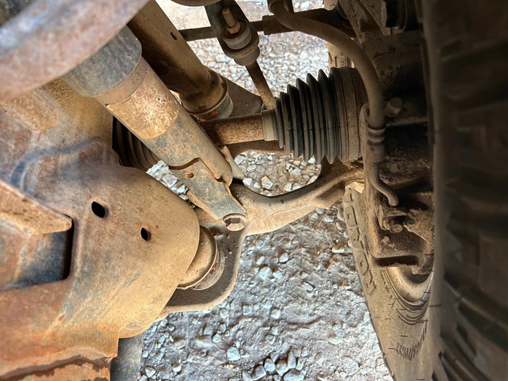 2015-chevrolet-silverado-image-50