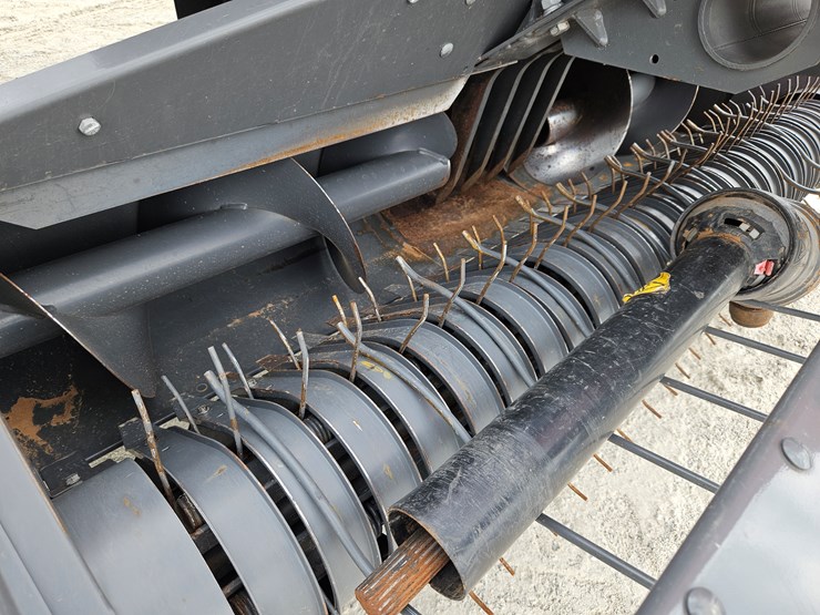 2020-massey-ferguson-1840-image-11