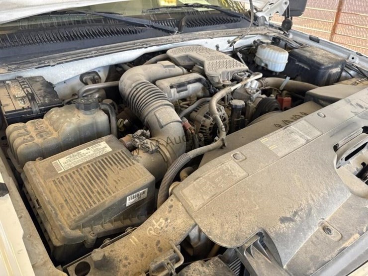 2005-chevrolet-silverado-2500hd-image-13