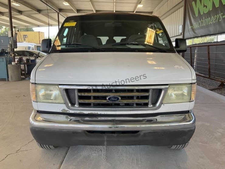 2003-ford-e350-image-3