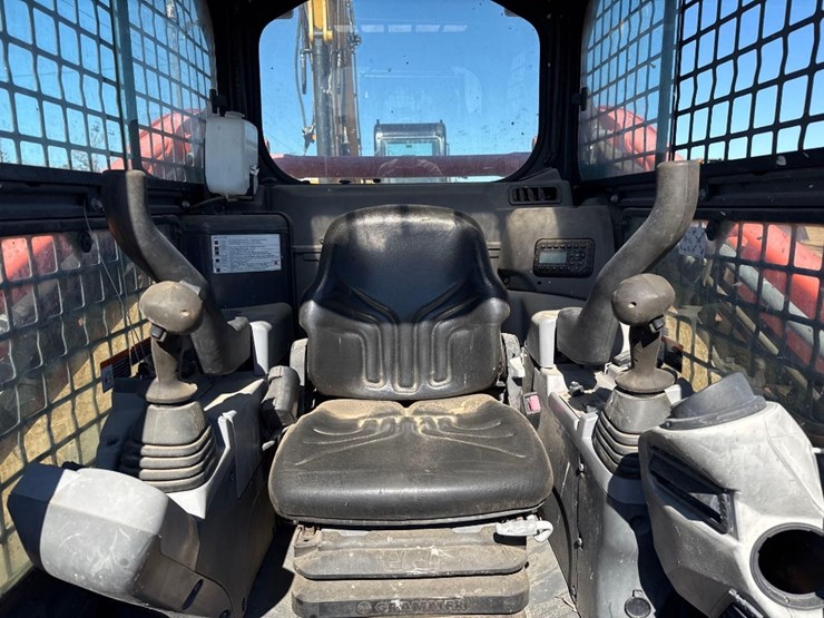 kubota-svl65-2-image-21