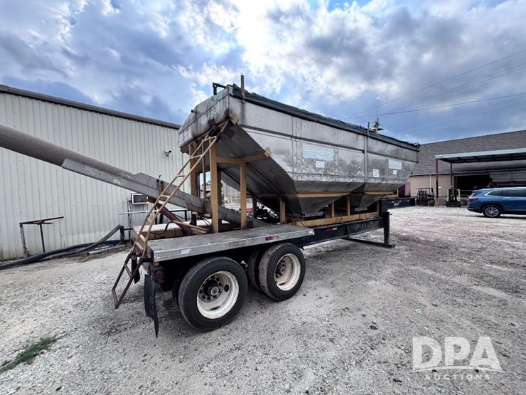 2004-magnolia-trailer-image-4