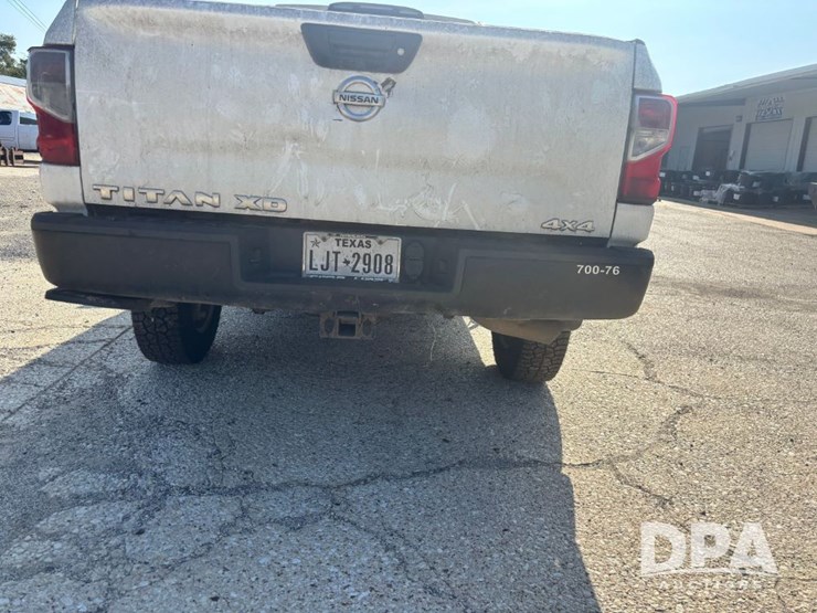 2018-nissan-titan-image-37