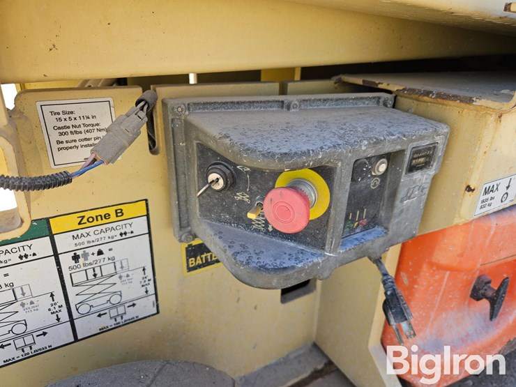 2006-jlg-2630es-image-14