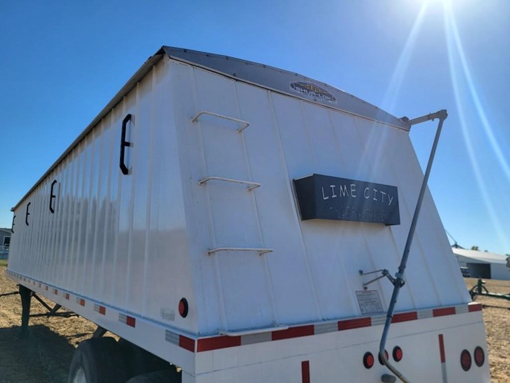 2021-lime-city-equipment-steel-tandem-axle-semi-hopper-trailer---one-owner-image-32