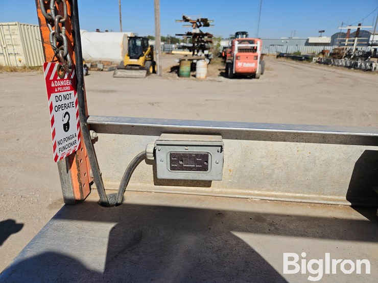 2004-jlg-2630es-image-15