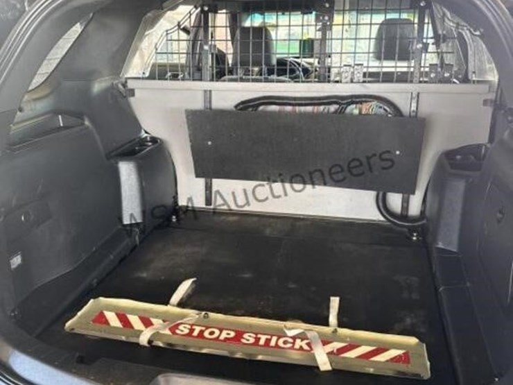 2016-ford-explorer-image-9