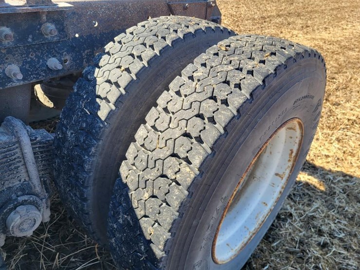 2004-mack-granite-cv713-image-21