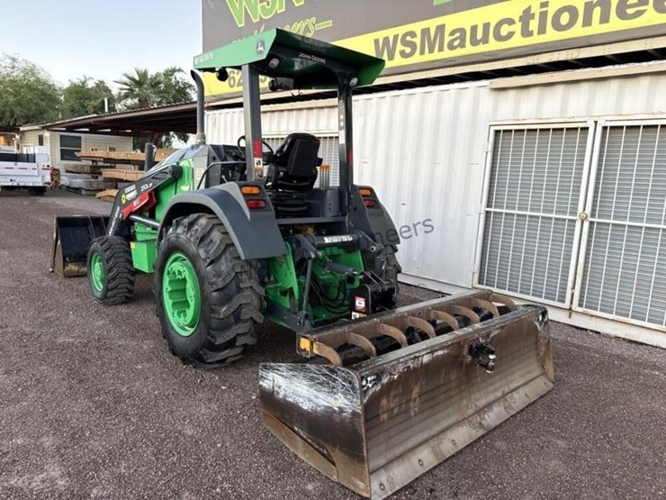 2019-deere-210lep-image-9