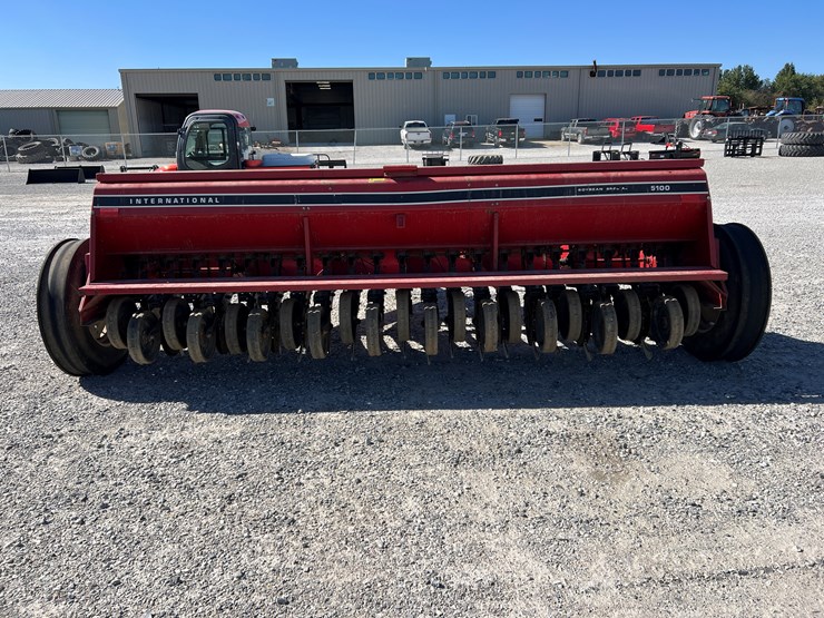 international-5100-image-6