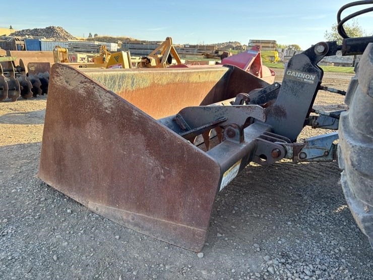 2006-kubota-m6040-image-13