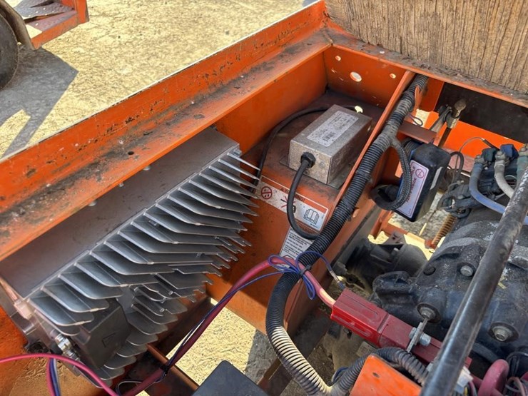 2021-taylor-dunn-sc100-image-12