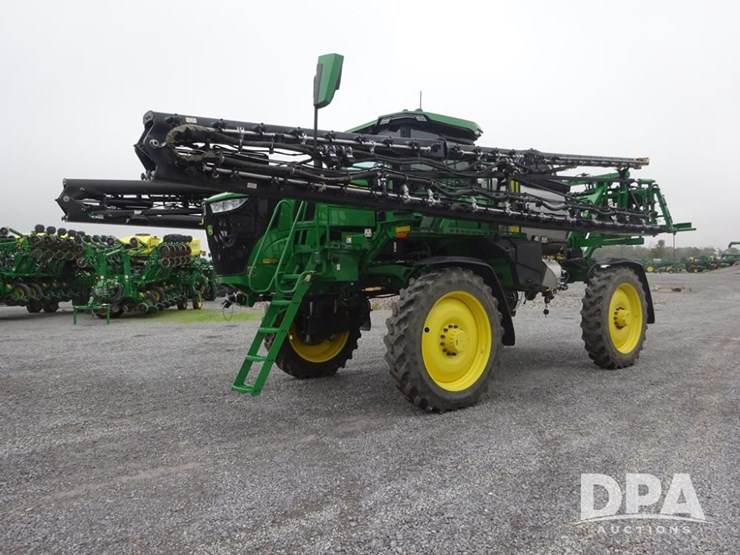 2024-john-deere-412r-image-12
