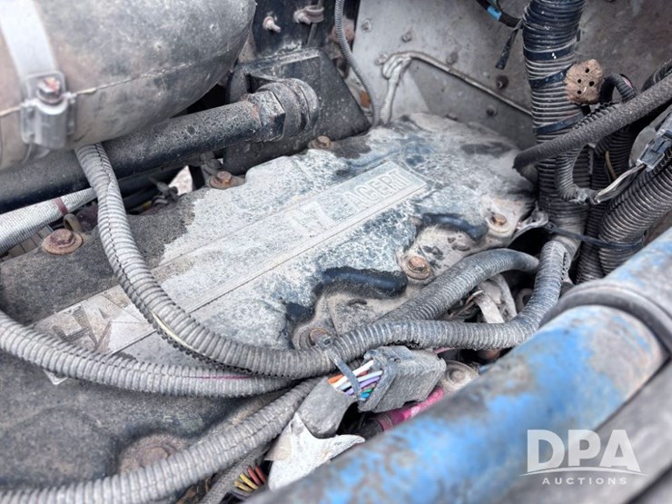 2005-kenworth-t300-image-53