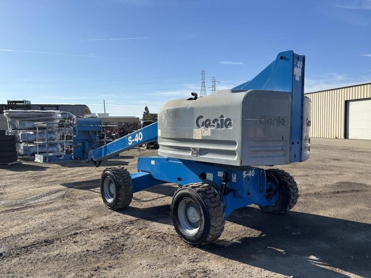 2013-genie-s40-image-4