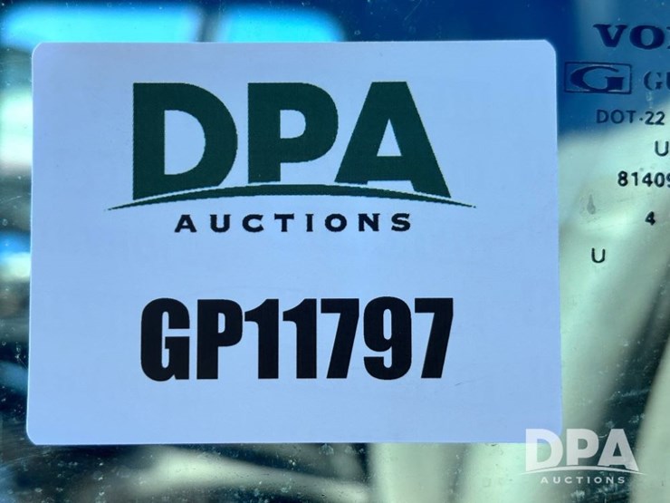 2003-volvo-10-image-114