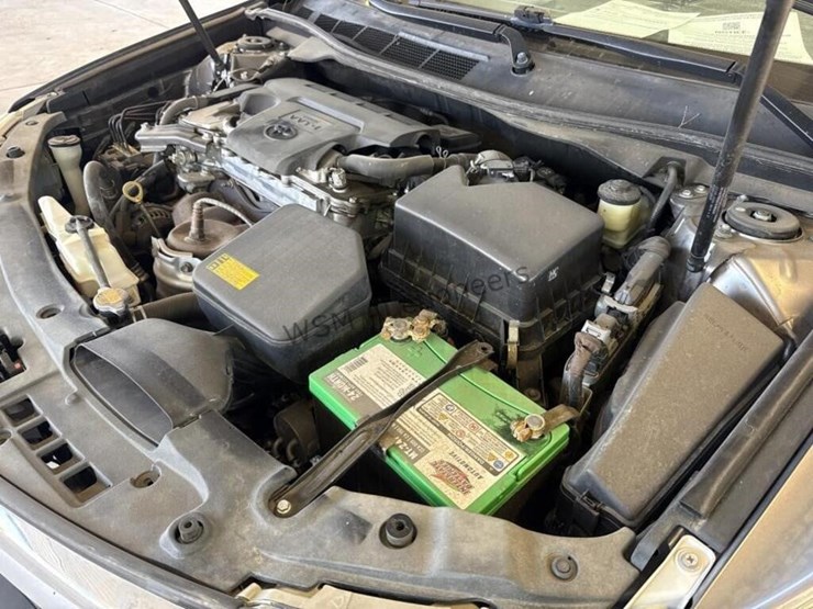 2014-toyota-camry-sdn-image-13