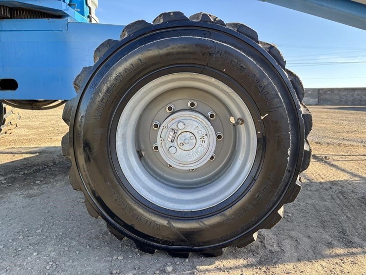 2013-genie-s40-image-19