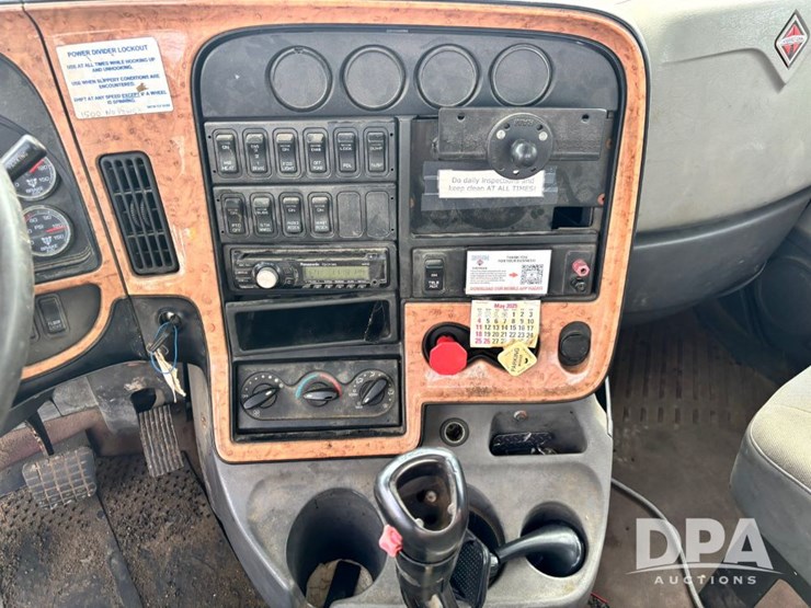 2010-international-prostar-image-78