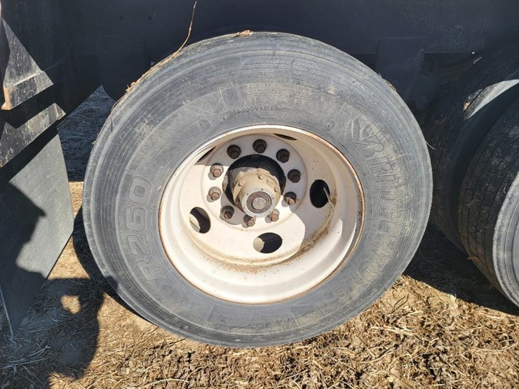 2021-lime-city-equipment-steel-tandem-axle-semi-hopper-trailer---one-owner-image-41