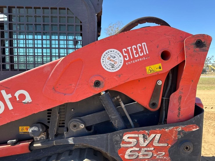 kubota-svl65-2-image-17