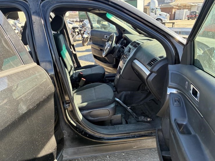 2013-ford-explorer-image-7