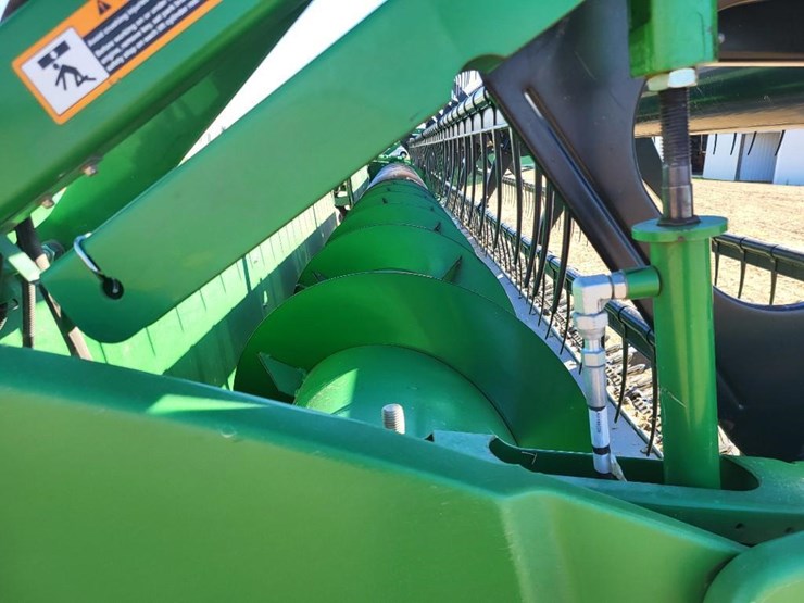 john-deere-630f-image-35