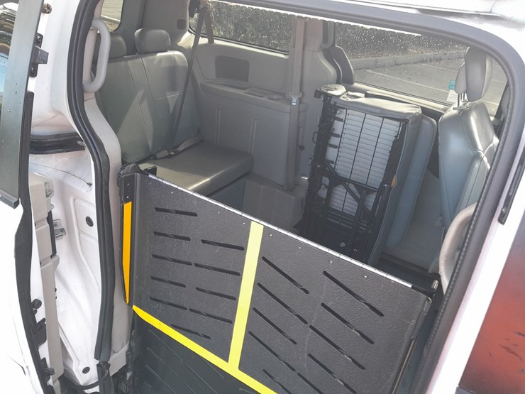 dodge-caravan-image-6