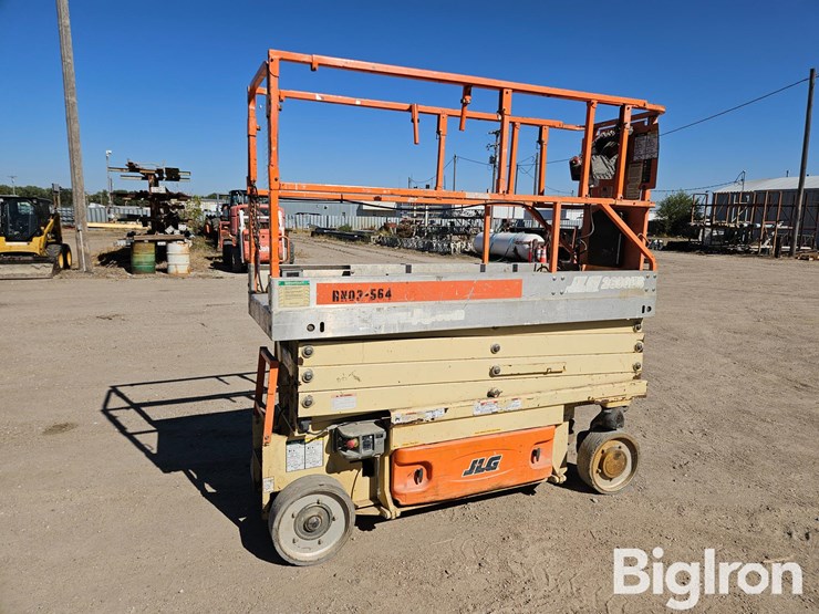 2004-jlg-2630es-image-2