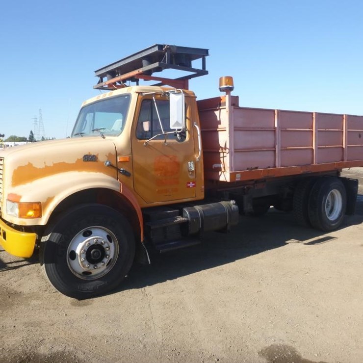 1996 INTERNATIONAL 4700
